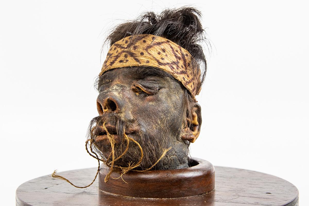 creepy_shrunkenhead.jpg